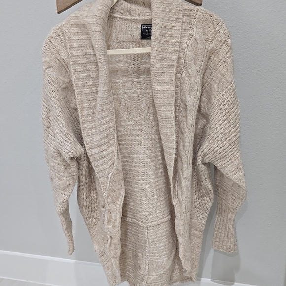 Abercrombie And Fitch Cream Neutral Beige Open Cardigan Shawl XS - Picture 1 of 10